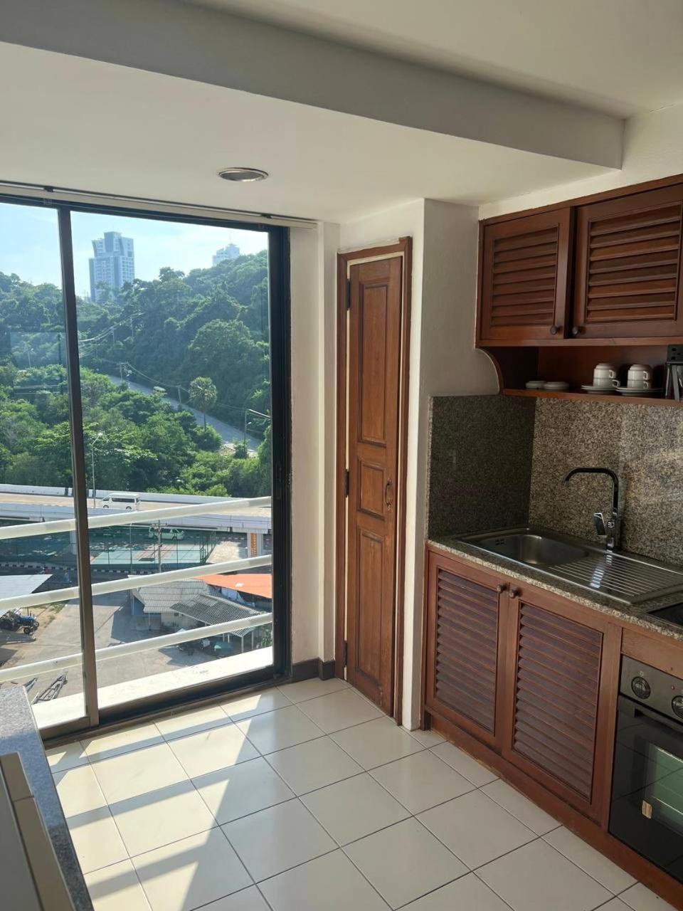 The Monaco Residence Pattaya Zewnętrze zdjęcie