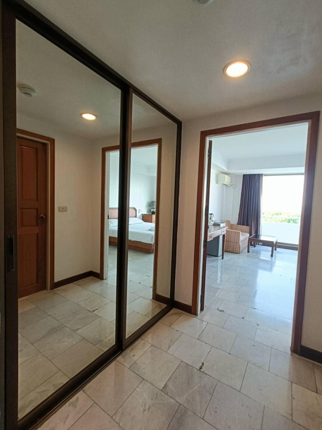 The Monaco Residence Pattaya Zewnętrze zdjęcie
